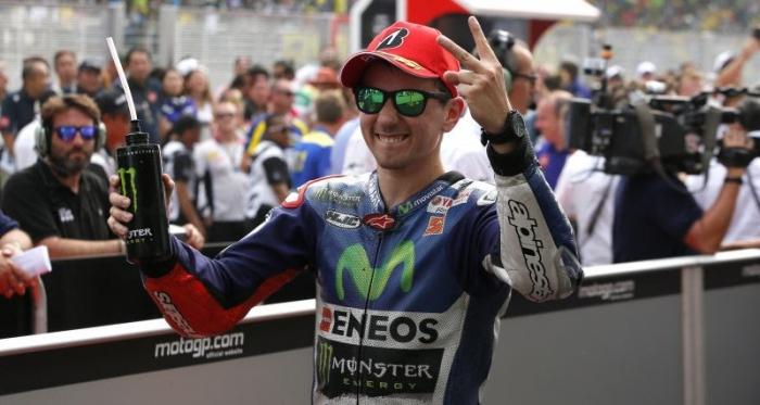 Movistar Yamaha MotoGP se anota el décimo doble podio del año en Sepang